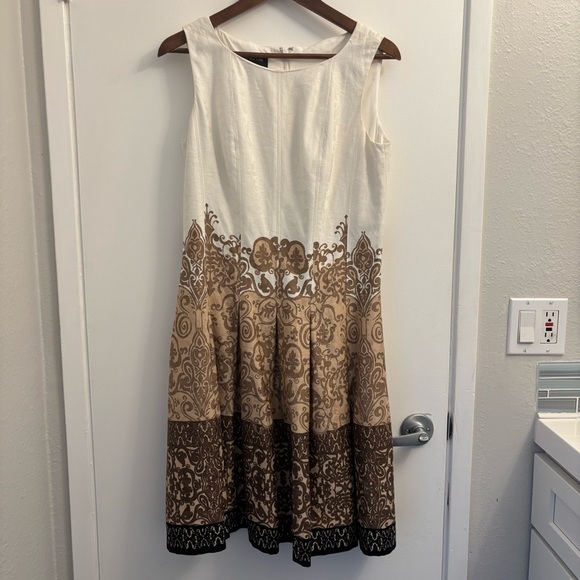 Jones‎ New York Brown & White Lined Sleeveless Pleated Zip Dress Women’s Size 6 - Picture 2 of 11